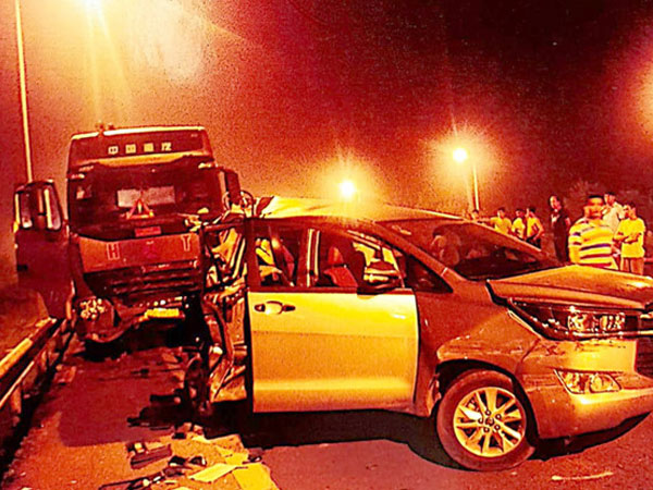 TAND Cấp cao kháng nghị hủy 2 bản án vụ xe container tông Innova lùi trên cao tốc