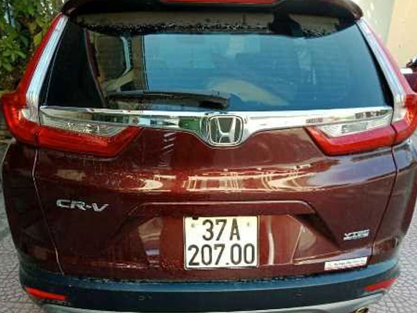 Nghệ An: Trưởng công an phường đi xe biển giả vì... phong thủy