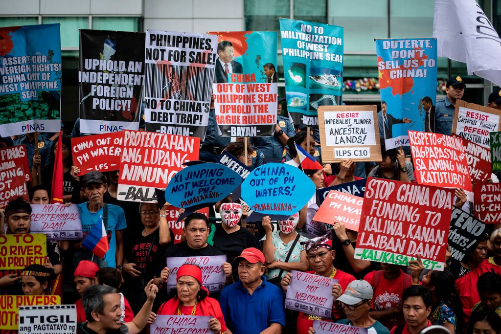 Ông Tập đến Philippines, tìm kiếm ‘cầu vồng sau mưa’ với TT Duterte