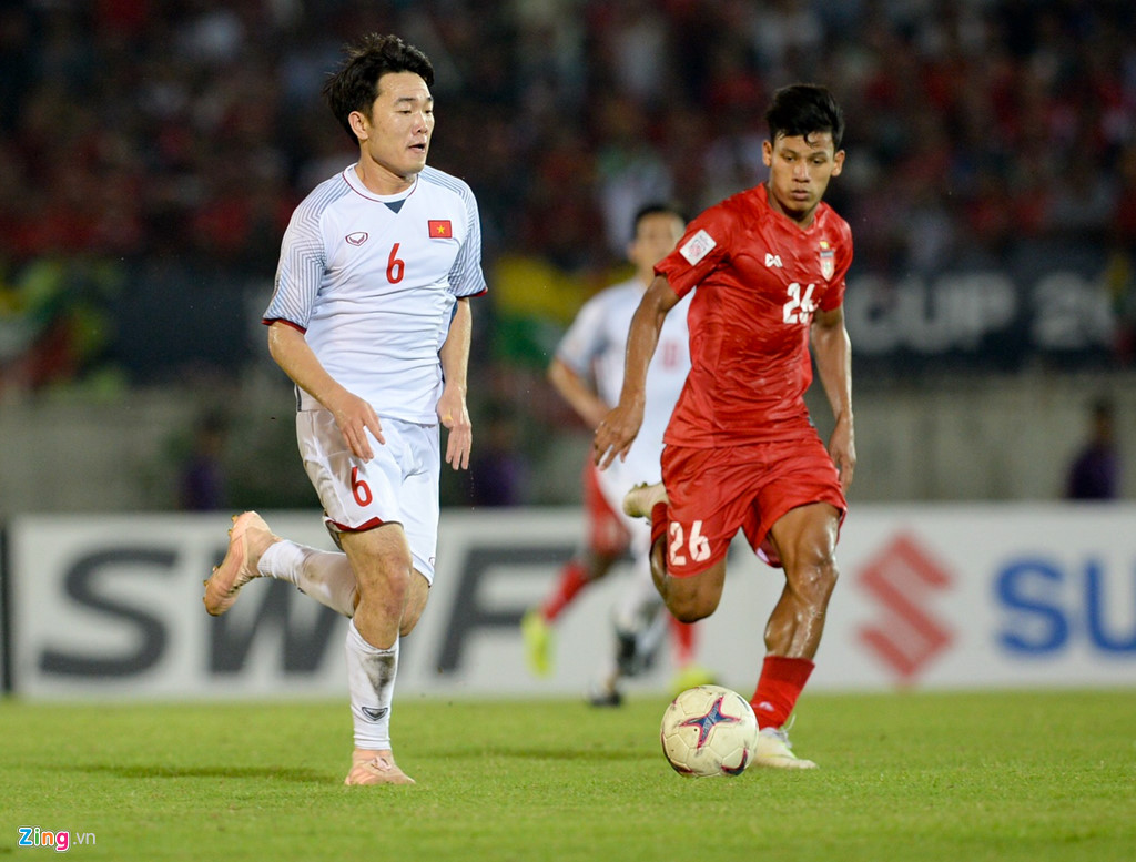 Vì sao tuyển Việt Nam không chơi tấn công áp đặt ở AFF Cup?