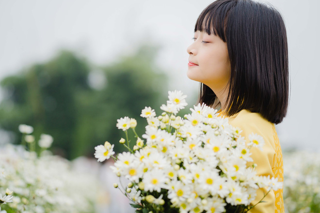 Cô bé có khoảnh khắc gây thương nhớ trên sân Mỹ Đình và những thông tin nhầm lẫn