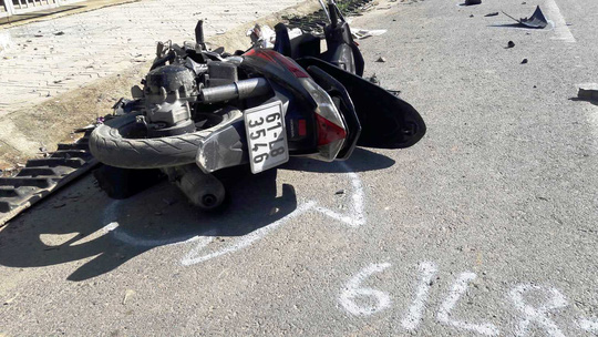 Xe điên gây tai nạn liên hoàn, 3 người thương vong