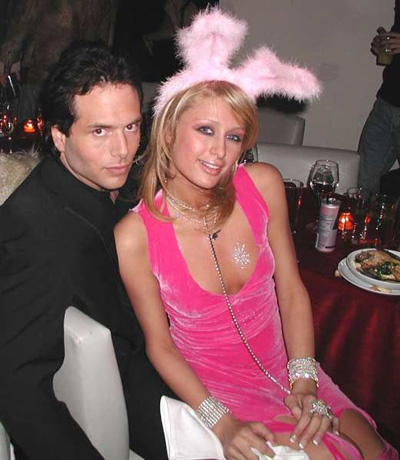 Paris Hilton: Ba lần hủy hôn và 20 cuộc tình dang dở