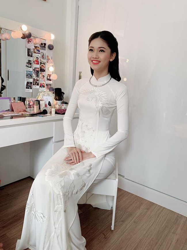 Rò rỉ hình ảnh bên trong lễ ăn hỏi kín đáo của Á hậu Thanh Tú với đại gia U40