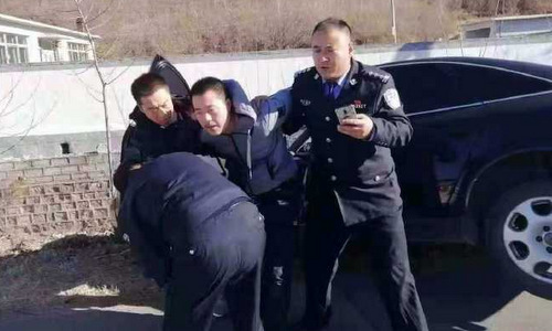 Lao xe trước trường tiểu học Trung Quốc, 5 trẻ thiệt mạng