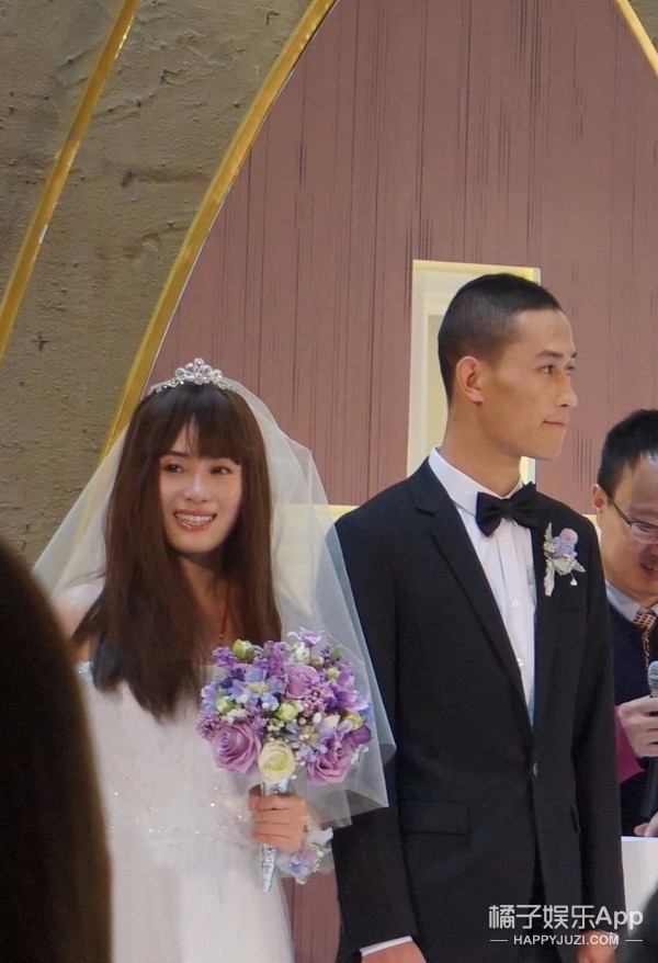 Sự thật về câu nói của Huỳnh Hiểu Minh: Anh đã cố gắng hết sức nhưng không giữ được em bất ngờ xuất hiện giữa nghi vấn ly hôn