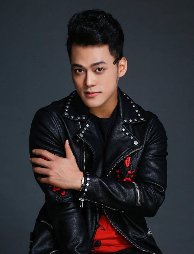 Phan Ngọc Luân: Tôi và Đàm Vĩnh Hưng nắm tay nhau nhiều, hôn nhau cũng có còn hòa chung thể xác