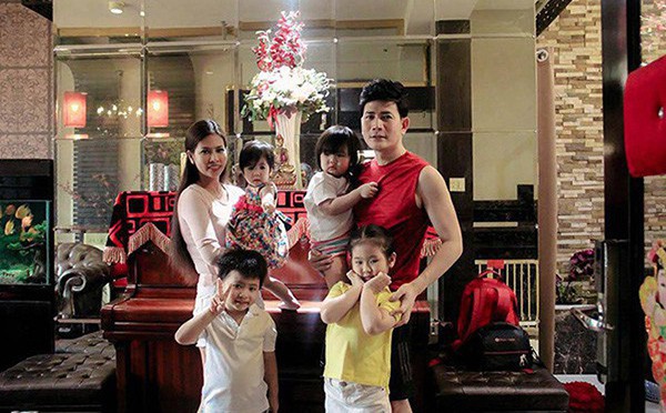 Chân dung bà xã xinh đẹp, kém 8 tuổi và chuẩn bị sinh con thứ 5 cho Quách Thành Danh