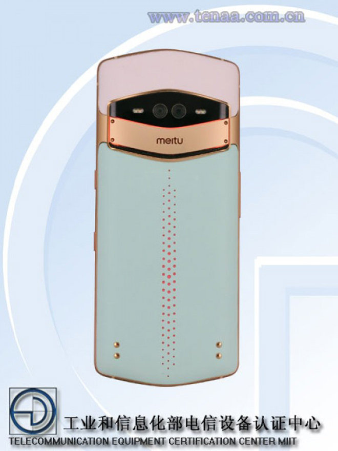 Xuất hiện smartphone có 3 camera selfie nhái Vertu