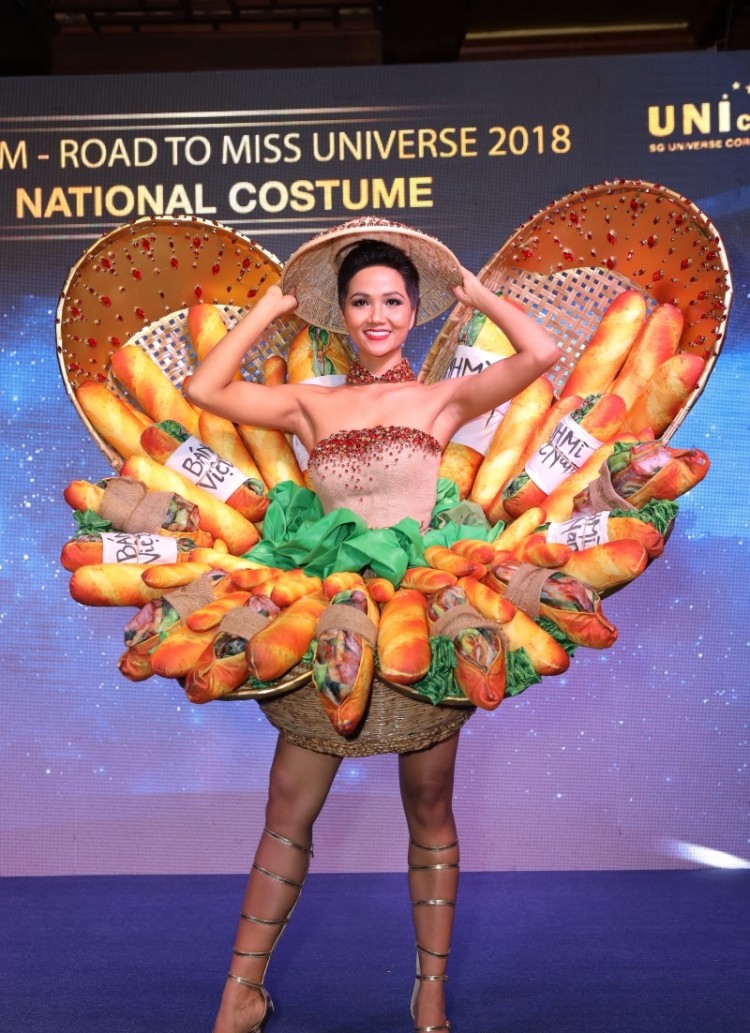 Hoa hậu HHen Niê chính thức công bố sẽ chọn Bánh mì là trang phục dân tộc đi thi Miss Universe năm nay