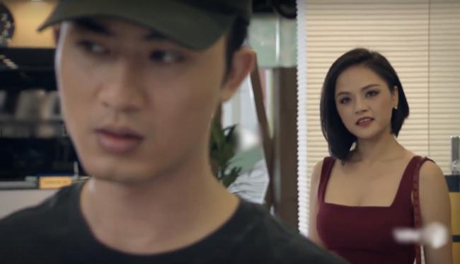 Fan thất vọng tràn trề vì Quỳnh Búp Bê ngoại truyện không khác gì lẩu thập cẩm, càng xem càng rối Fan thất vọng tràn trề vì Quỳnh Búp Bê ngoại truyện không khác gì lẩu thập cẩm, càng xem càng rối