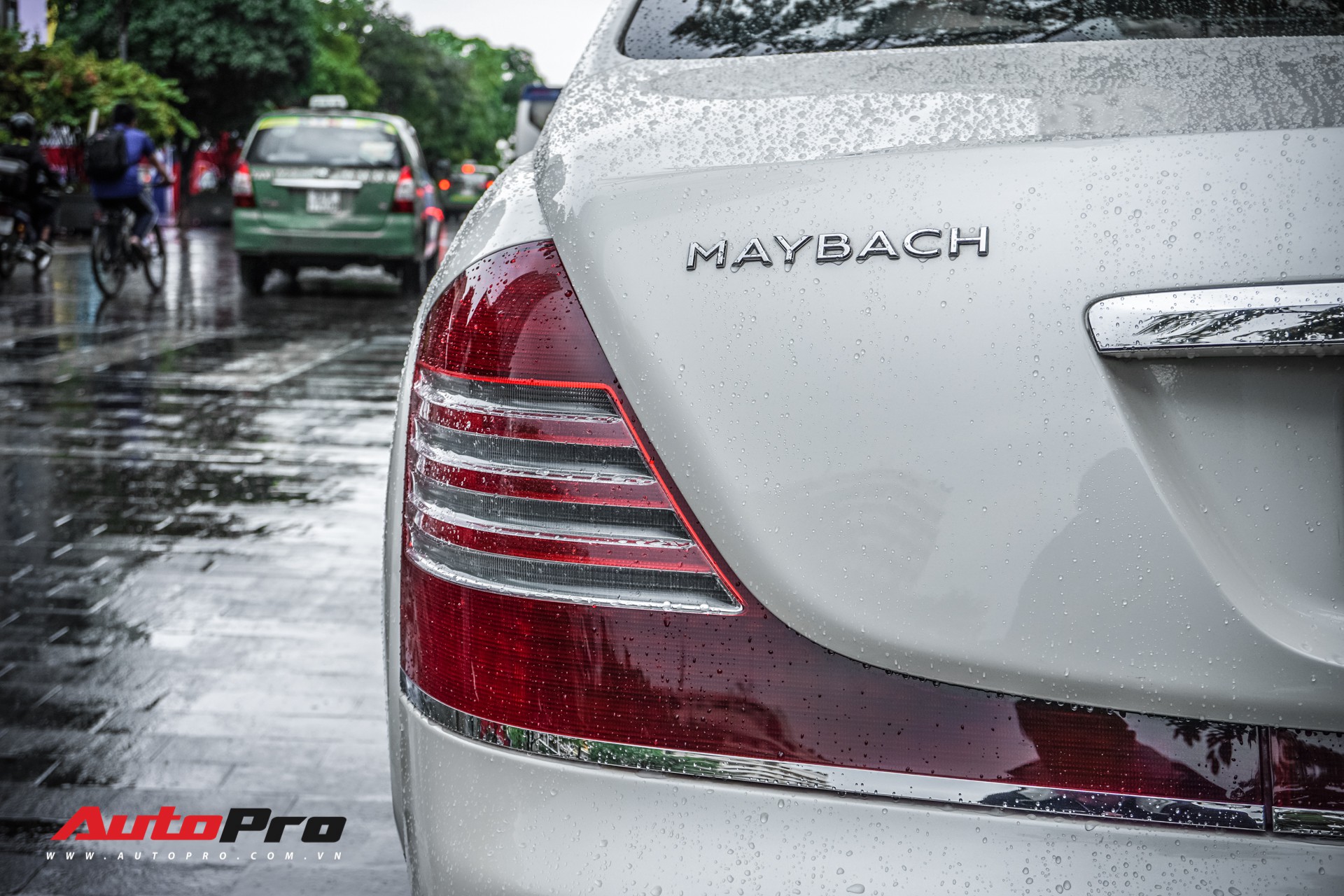 Hàng hiếm Maybach 62S biển số tứ quý 9 của dân chơi Sài Gòn