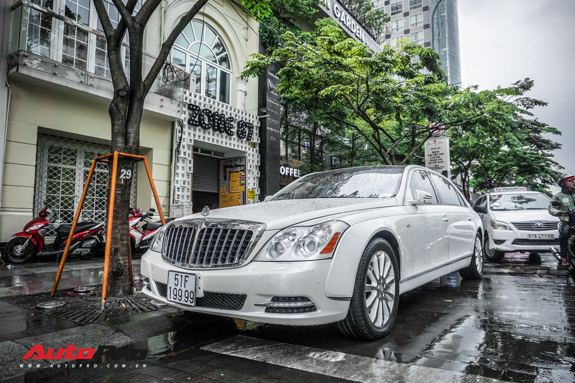 Hàng hiếm Maybach 62S biển số tứ quý 9 của dân chơi Sài Gòn