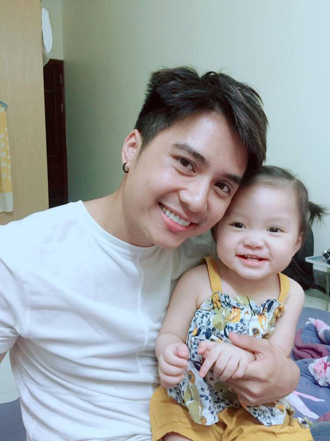 Vợ của chàng Kiên nghiện trong phim Quỳnh búp bê: Gái một con xinh đẹp đến ngẩn ngơ! Vợ của chàng Kiên nghiện trong phim Quỳnh búp bê: Gái một con xinh đẹp đến ngẩn ngơ!