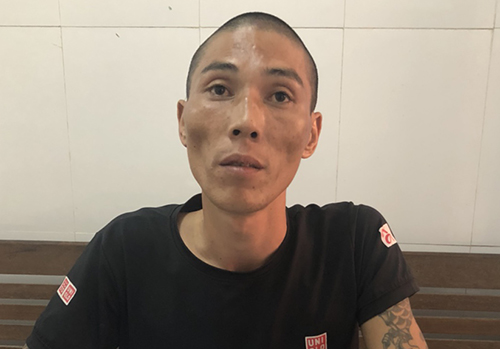 Kẻ ngáo đá ném con từ tầng hai bị điều tra tội giết người