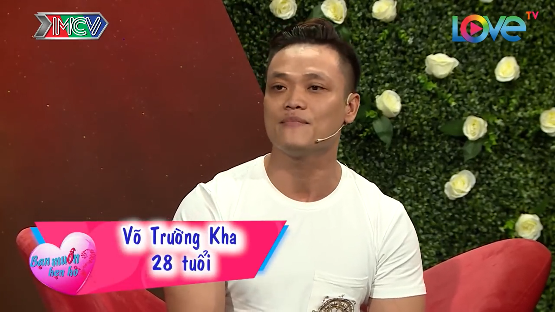 BMHH: Bị trêu không có cửa hẹn hò với trai 6 múi, cô gái dễ thương thành đôi với HLV thể hình cơ bắp