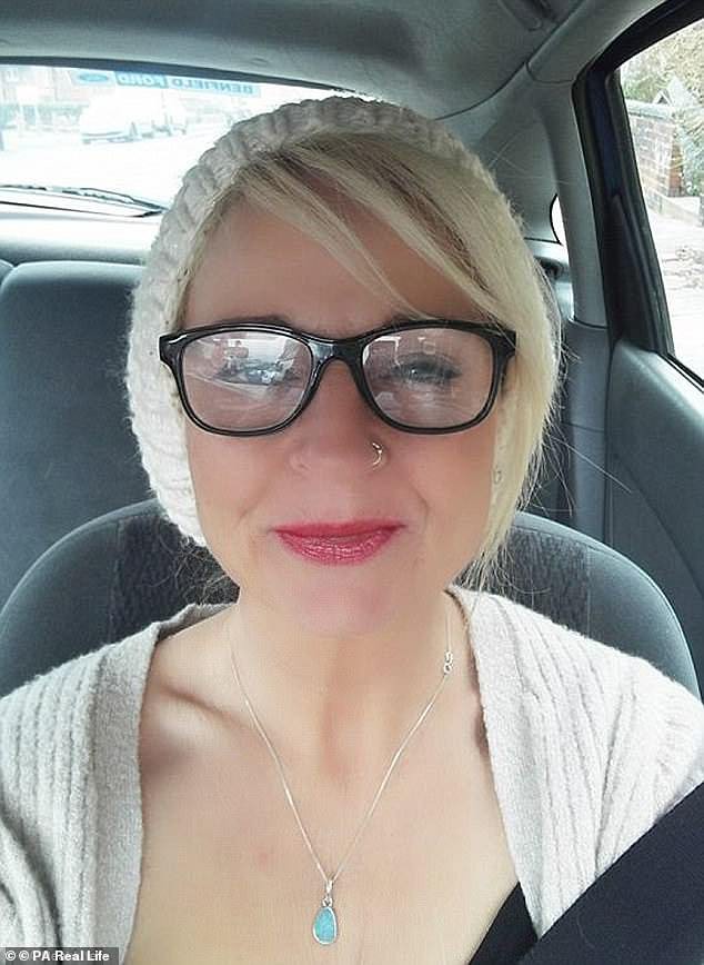 Người phụ nữ bị vi khuẩn ăn hết nửa khuôn mặt: Đừng chủ quan dù chỉ có một vết xước nhỏ!