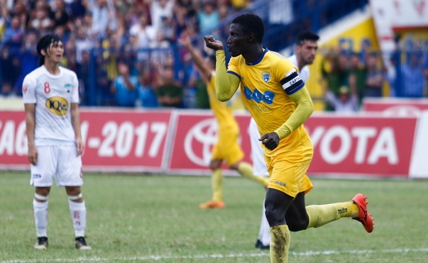 Tiết lộ nguyên nhân vì sao FLC Thanh Hoá ‘mạnh dạn’ chia tay Pape Omar