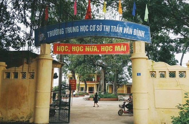 Vụ đuổi học sinh vì bố làm thợ xây, mẹ bán hàng: Đối chất nảy lửa trên báo giữa cô giáo và phụ huynh