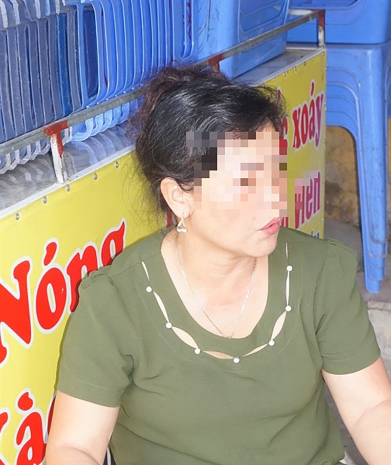 Vụ đuổi học sinh vì bố làm thợ xây, mẹ bán hàng: Đối chất nảy lửa trên báo giữa cô giáo và phụ huynh