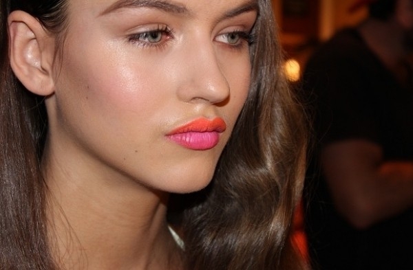 Không nên kết bạn với kiểu phụ nữ mang đặc điểm này kẻo có ngày bị lừa bán mà không hay Không nên kết bạn với kiểu phụ nữ mang đặc điểm này kẻo có ngày bị lừa bán mà không hay