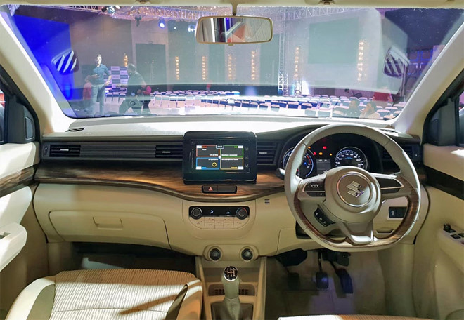 Xe 7 chỗ Suzuki Ertiga 2018 giá từ 10.500 USD tại Ấn Độ