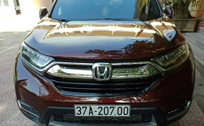 Trung tá công an bị người khác lắp biển số giả vào ô tô?