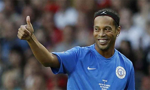 Chính quyền Brazil tịch thu tài sản của Ronaldinho để siết nợ