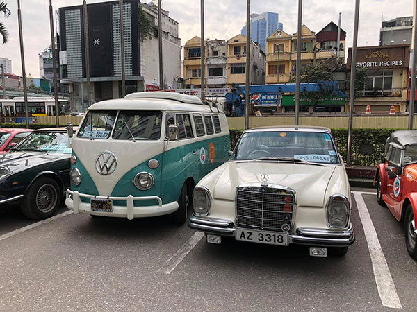 Chùm ảnh: Dàn xế cổ siêu sang với với vẻ đẹp vượt thời gian đang tề tựu tại Hà Nội