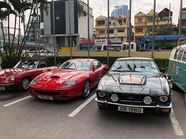 Chùm ảnh: Dàn xế cổ siêu sang với với vẻ đẹp vượt thời gian đang tề tựu tại Hà Nội