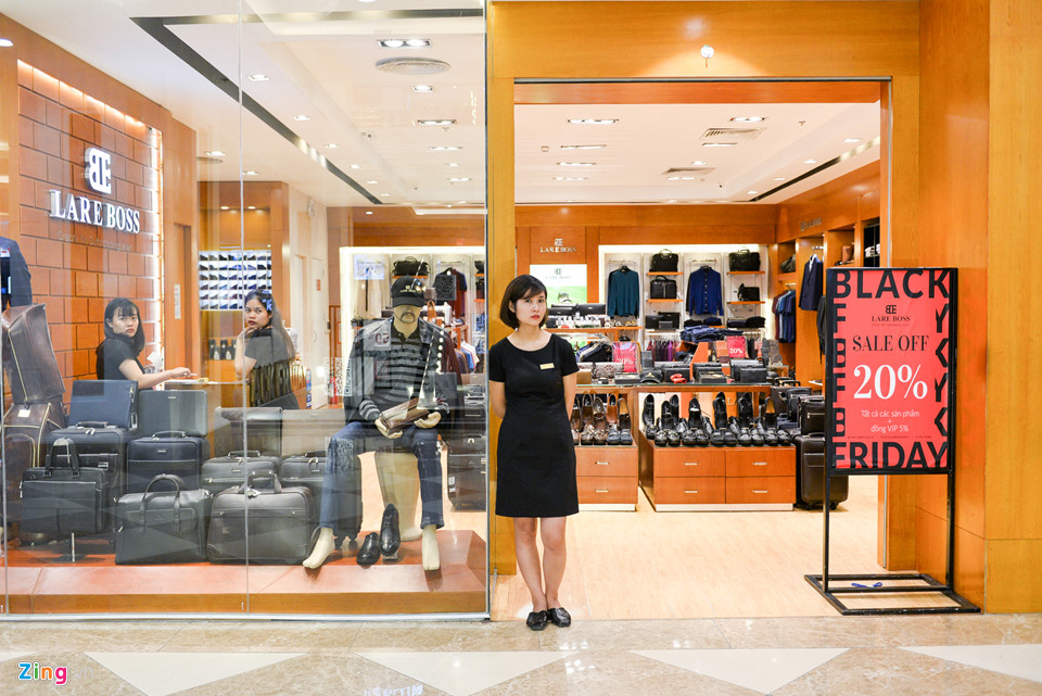 Black Friday: Nơi hạ cửa chặn khách, chỗ đìu hiu
