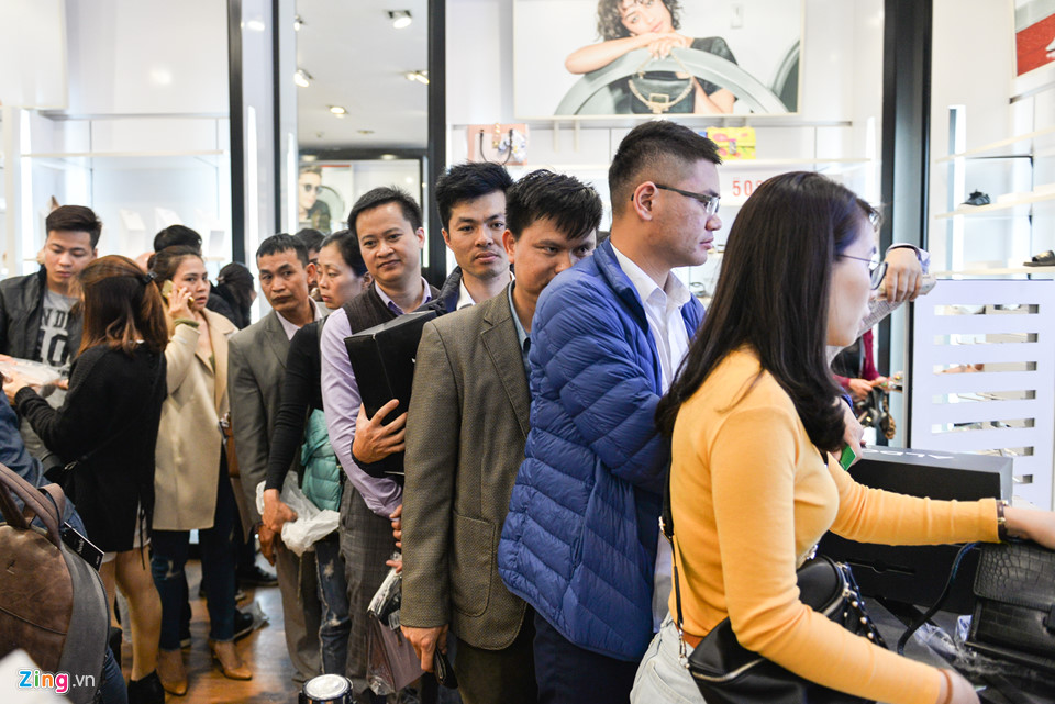 Black Friday: Nơi hạ cửa chặn khách, chỗ đìu hiu