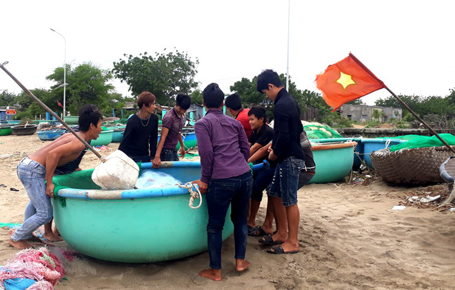 Ninh Thuận - Bình Thuận cấm biển, sẵn sàng sơ tán dân