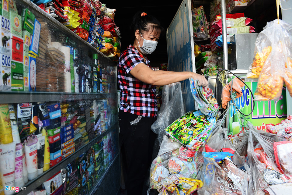 Cảnh tan hoang sau vụ cháy xe bồn chở xăng làm 6 người chết