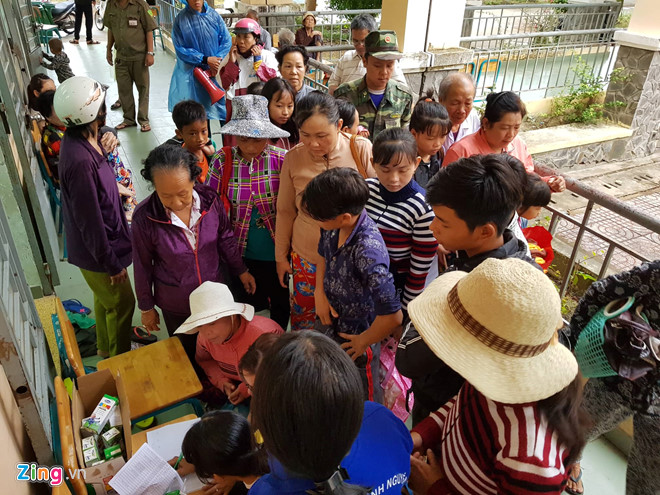 Cần Giờ mưa lớn, hơn 4.000 người dân đã tới nơi tránh bão