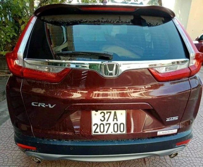 Trung tá CA nói bị vợ trách vì đi xe Honda CRV biển giả, hơn 1 tỷ đồng mua xe là nhờ bạn bè