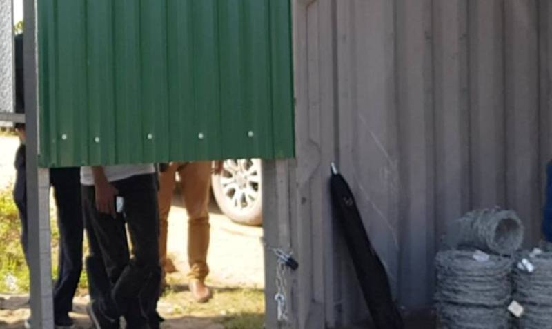 Bị nhóm giang hồ đất Cảng bao vây, nữ giám đốc quỳ lạy