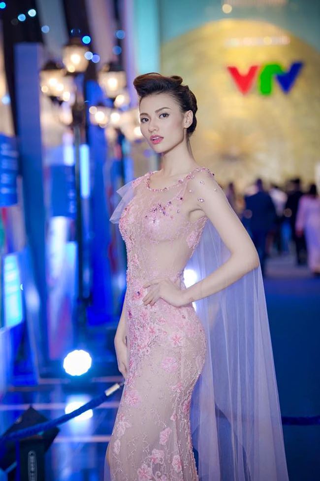 Công khai nâng vòng 1, Kỳ Duyên là người nghiện thả rông nhất?