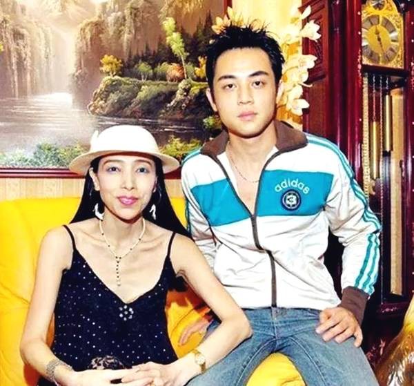 Sao nữ tỷ phú nhiều chồng nhất Đài Loan: Bị tình trẻ đánh dã man, 61 tuổi vẫn tuyển bạn trai mới