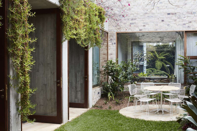 Ngôi nhà vườn phủ bóng cây xanh đẹp hút hồn cho những ngày cuối tuần bình yên