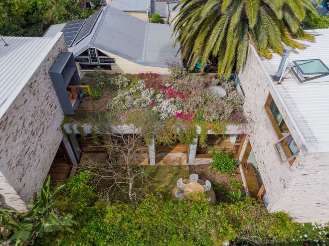 Ngôi nhà vườn phủ bóng cây xanh đẹp hút hồn cho những ngày cuối tuần bình yên