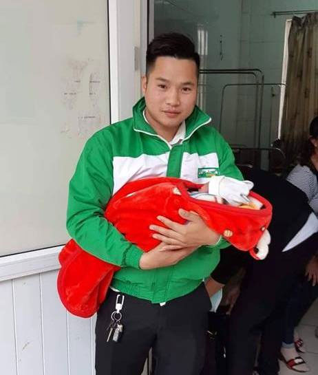 Sản phụ sinh con, tài xế taxi trở thành bà đỡ ngay trên xe