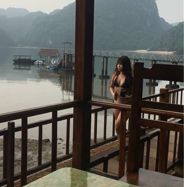 Thủ môn Lâm Tây và bạn gái tin đồn đăng ảnh ăn bún chả trên Instagram