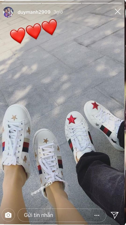 Thủ môn Lâm Tây và bạn gái tin đồn đăng ảnh ăn bún chả trên Instagram