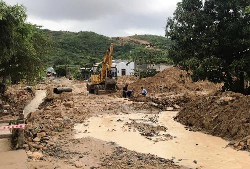 Bão Usagi gây ngập lụt, chia cắt nhiều nơi ở Ninh Thuận và Khánh Hòa