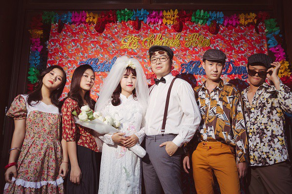 Bộ ảnh cưới có 1-0-2 xuyên không gần 1 thế kỉ của cặp đôi gặp nhau từ nhiều kiếp trước