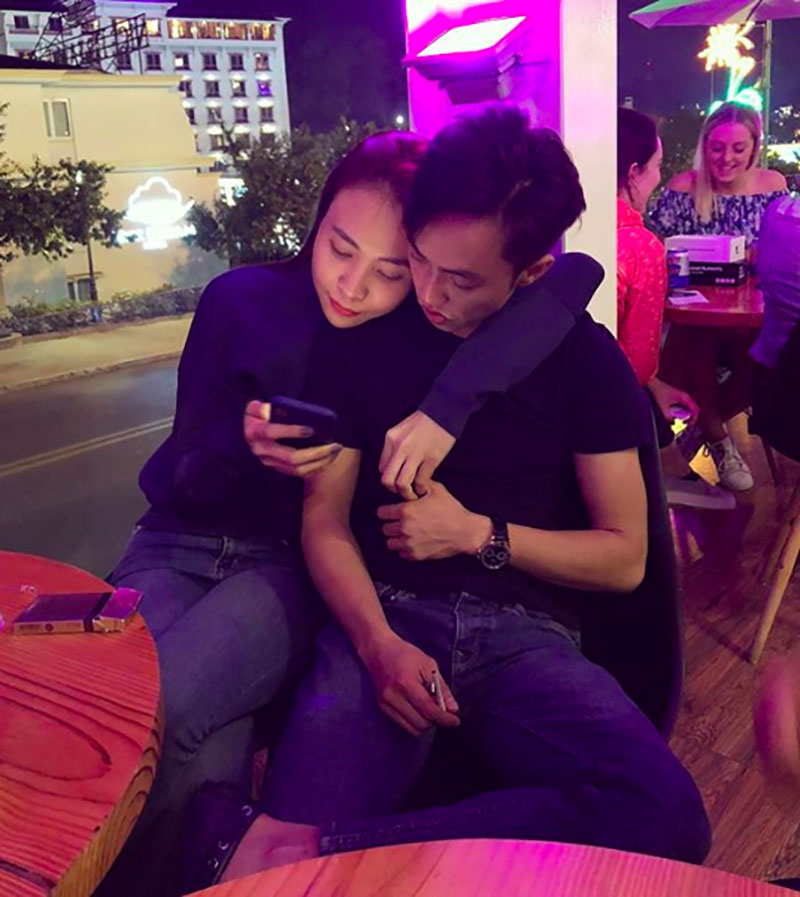 Gần hai năm yêu nhau, Cường Đô la không ngại vào bếp nấu ăn cho Đàm Thu Trang