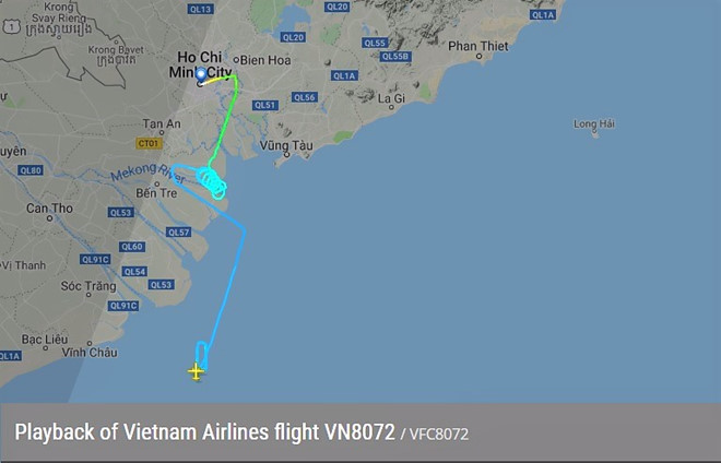 Tắc nghẽn không lưu ở TP.HCM do bão số 9, máy bay lượn nhiều vòng