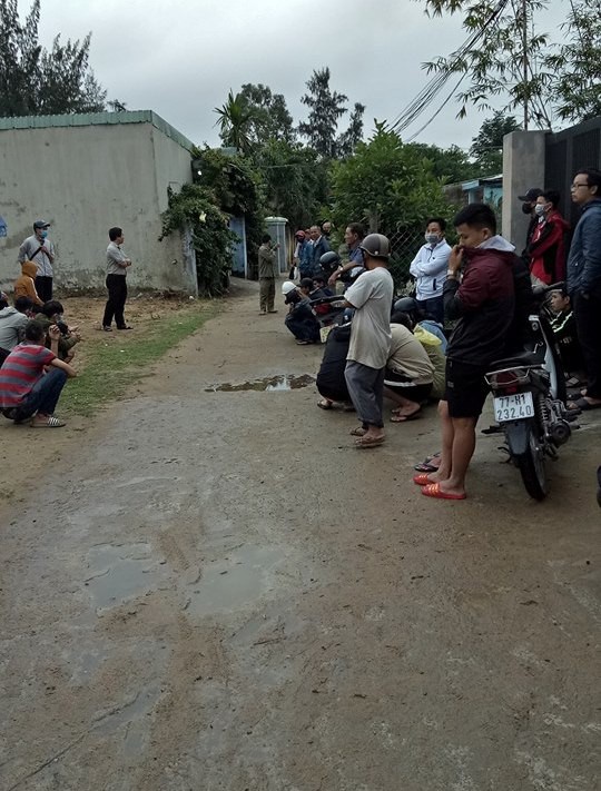 Hoảng hồn phát hiện thi thể nam sinh viên năm 4 bốc mùi trong phòng trọ khóa trái