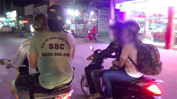 Video - Tiếng kêu cứu của cô gái trong động quỷ